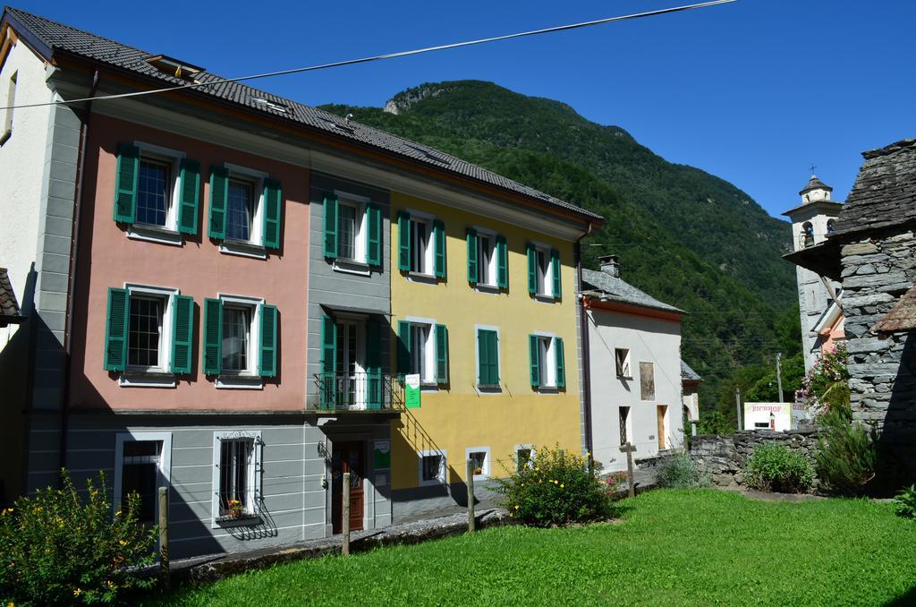Hotel Garni Maggia Giumaglio المظهر الخارجي الصورة
